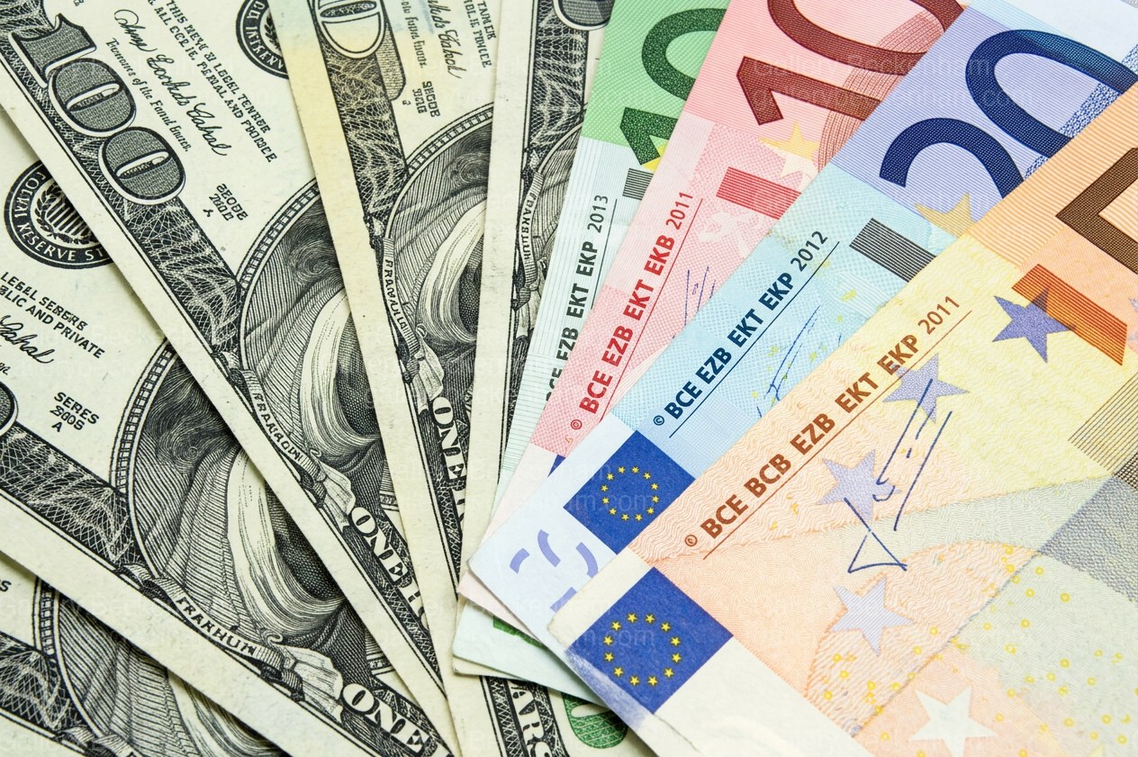 International Currency Fan: licensed stock photo by Gallery Beckenham